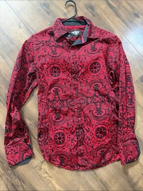 Men's Red Paisley-Print Long Sleeve Button-Down Shirt